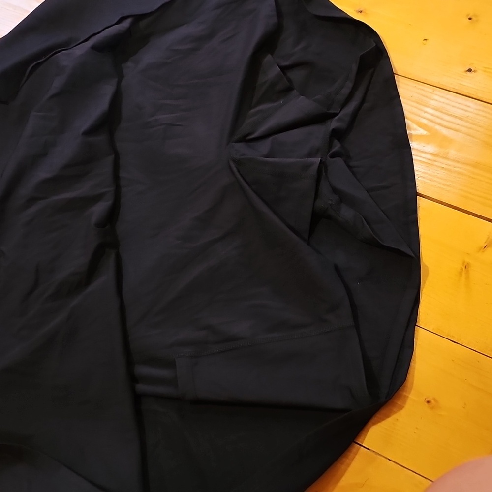 Elegant Black HALARA Women's Dress With Built in Shorts. - Picture 2 of 3